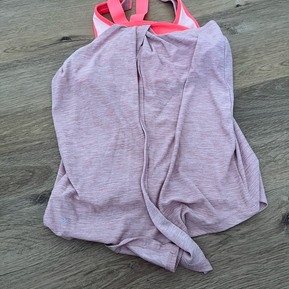 Old navy athletic bundle - Picture 9 of 14